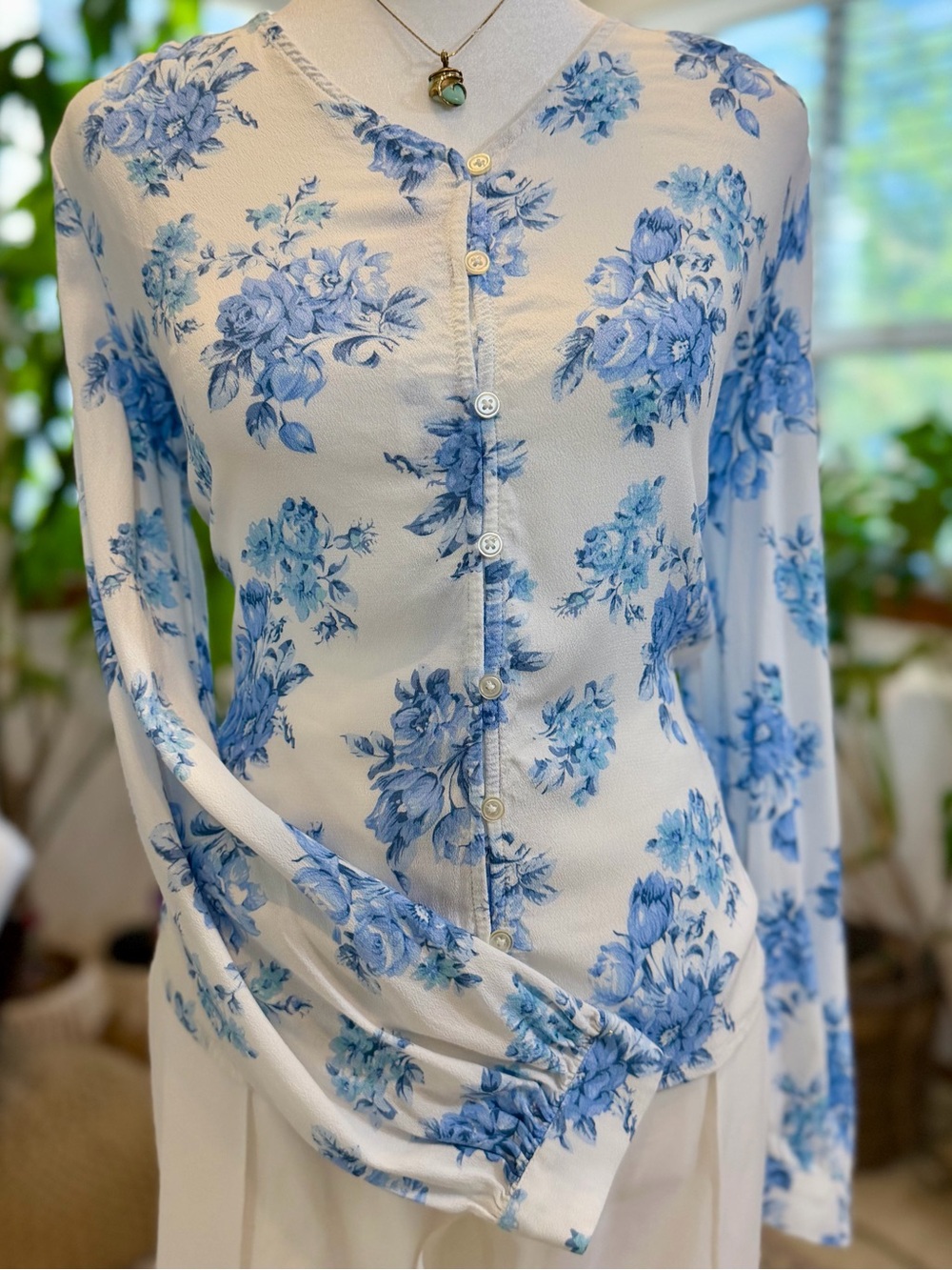 Feminine Romantic Euro Summer Top White Blue Floral Blouse Chelsea & Theodore M